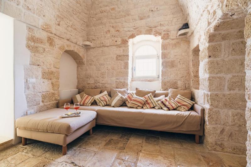 HelloApulia - Trulli tra Pietre Full