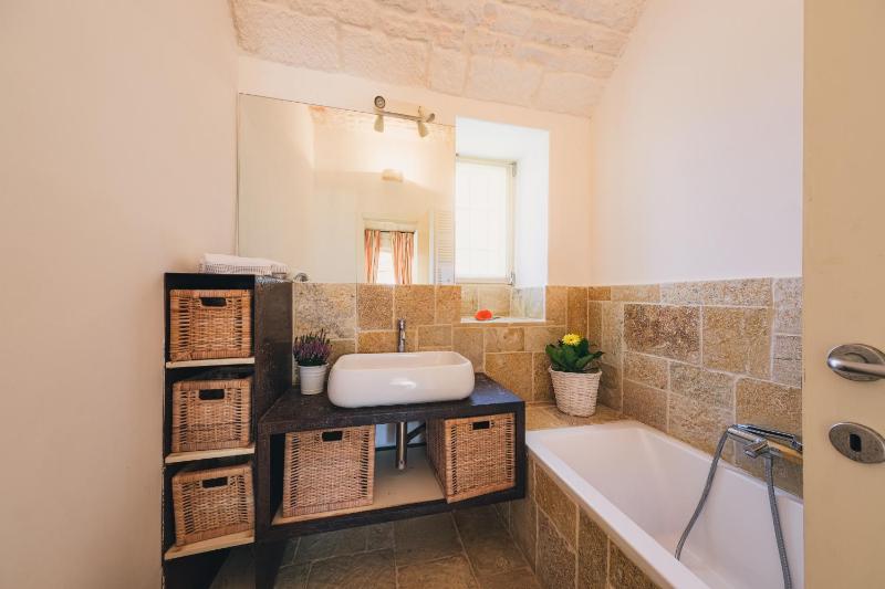 HelloApulia - Trulli tra Pietre Full