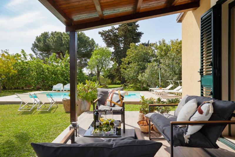 hiresicily - Giardino di Limoni
