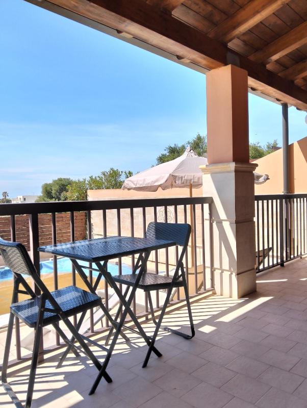 HOME 65 Seafront With Private Pool