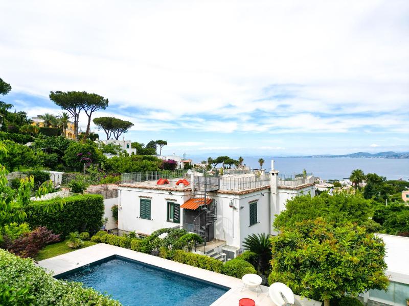 Il sogno di Chiara, Ischia