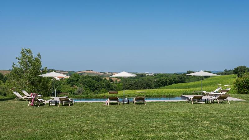 LA CASA NEI VIGNETI 10, Emma Villas