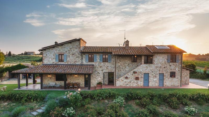 La Panoramica 8, Emma Villas