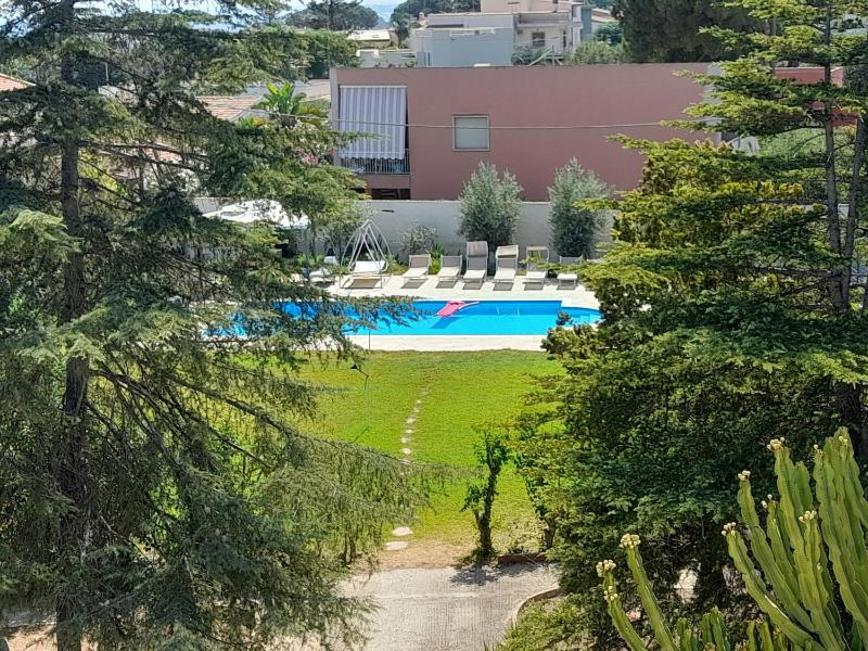 LA PERLA BLU DI FONTANE BIANCHE