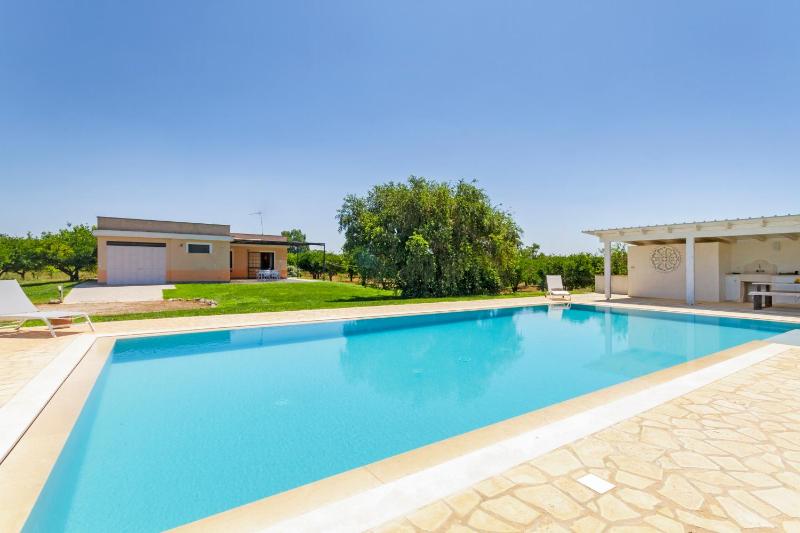 La Rossi with pool Gallipoli 4