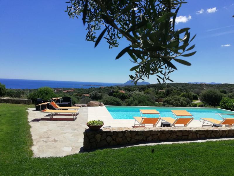 La Sima villa con piscina vista mare San Pantaleo Sardegna