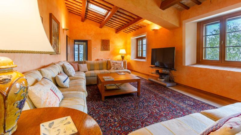 La Tana del Ghiro 18, Emma Villas