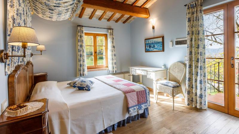 La Tana del Ghiro 18, Emma Villas