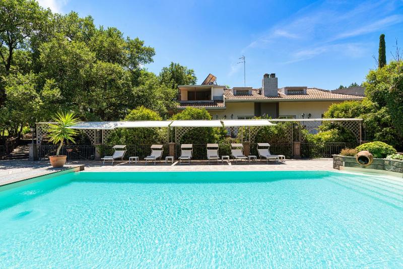 La Vittoria Sicilian Villa