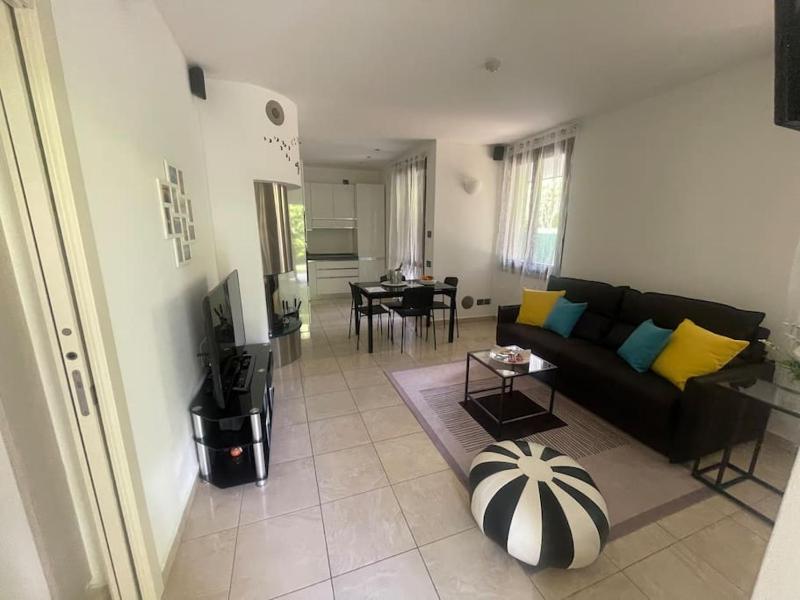 Lake Home Holiday Wellness Villa da sogno sul lago