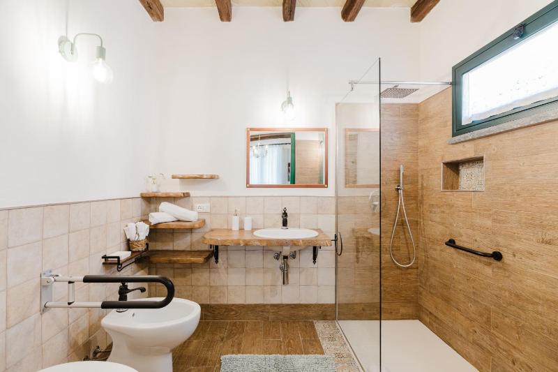 Le Giarre - Villa Con Piscina