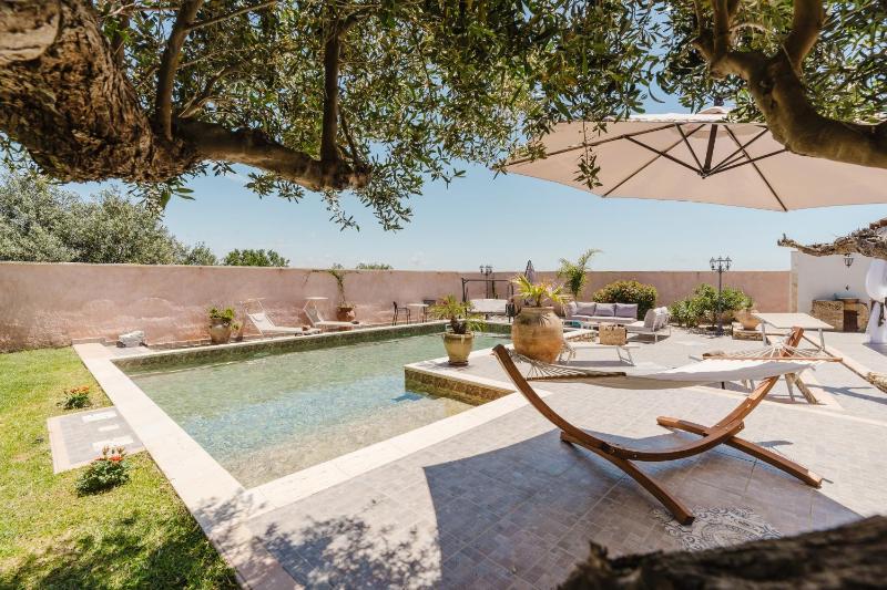 Le Giarre - Villa Con Piscina