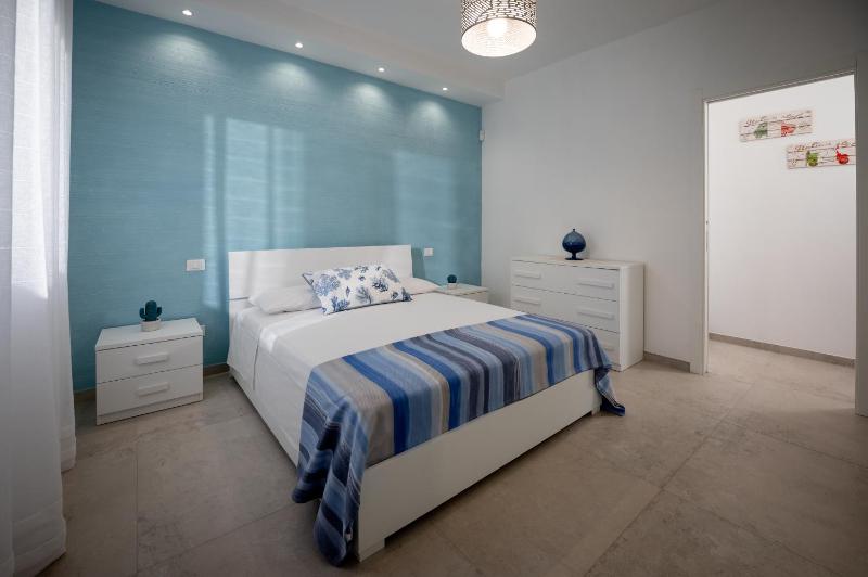 Leporano villa MADIA con piscina, Taranto