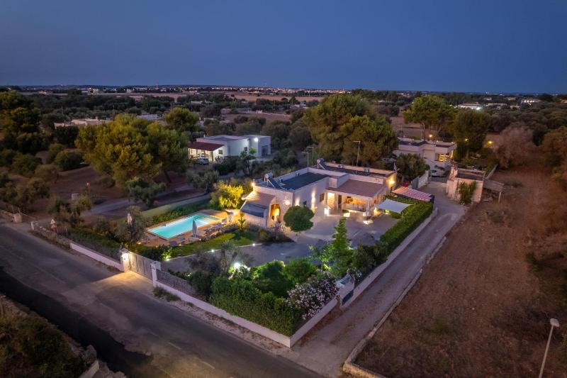 Leporano villa MADIA con piscina, Taranto