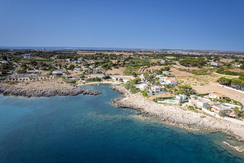 Leporano villa MADIA con piscina, Taranto