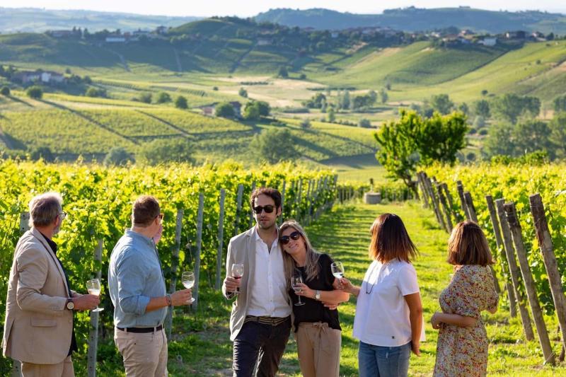 Luxe Villa, All Ensuites & Private Vineyard Views