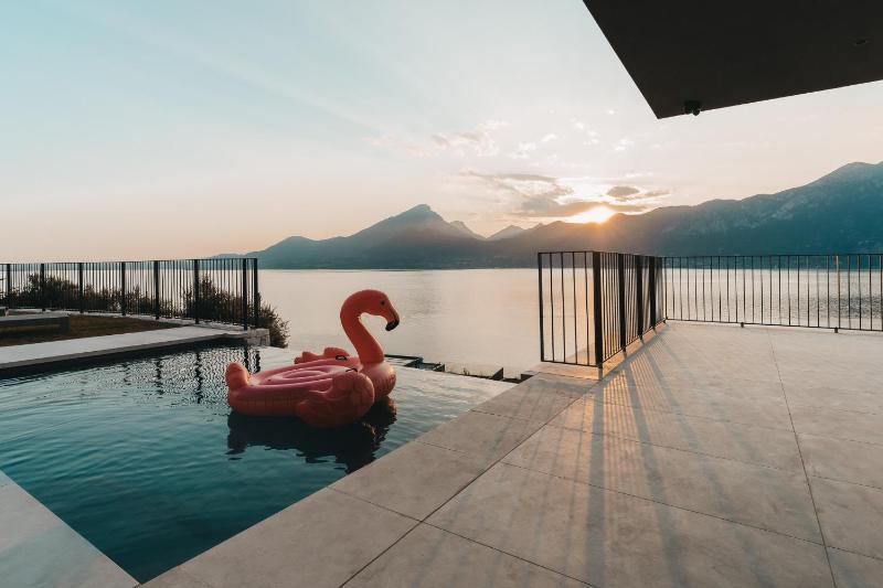 LUXE VISTA Lakeside Villa Brenzone