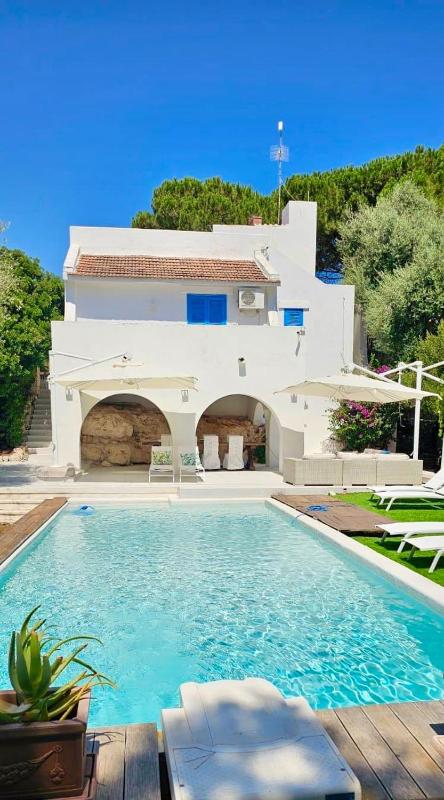 Luxury Ostuni Beachfront Villa with Pool & Private Parking