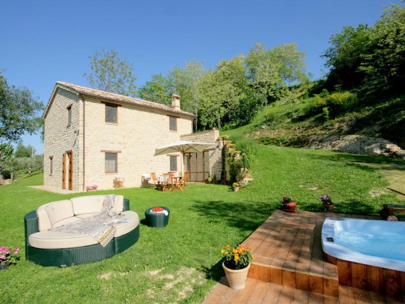 Luxury Stay with Garden