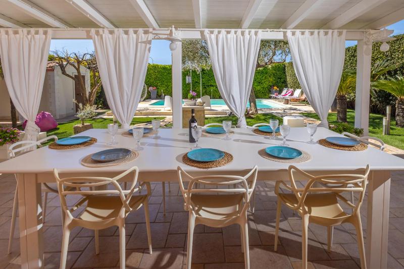 Luxury villa at Pozzallo at 390 meters about from the beach with private swimming pool