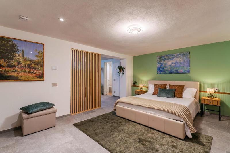 LUXURY VILLA ORIZZONTI - Regarda Travel