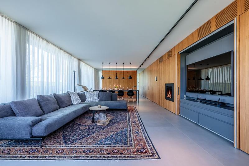 LUXURY VILLA RUBIN with Jacuzzi POOL GYM & SPA near Venice and Padua