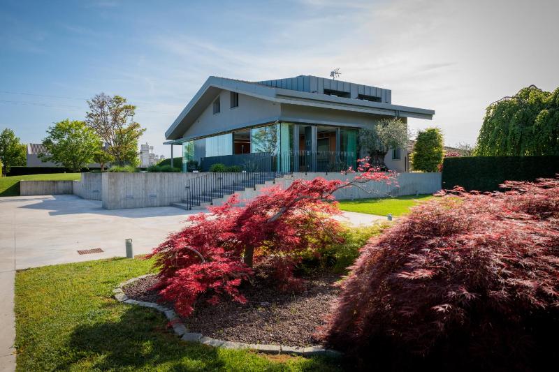 LUXURY VILLA RUBIN with Jacuzzi POOL GYM & SPA near Venice and Padua