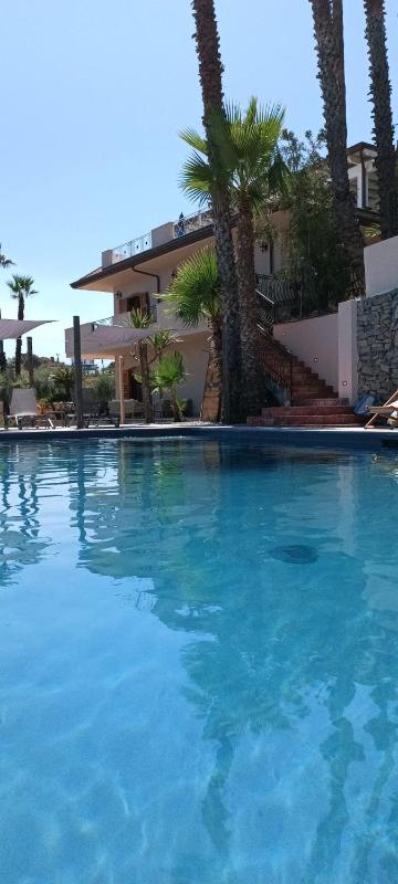 LUXURY VILLA Vittorianna Etna- Taormina & Seaview with Pool