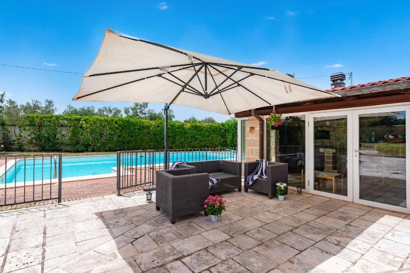 Masseria Pitorrè with private pool