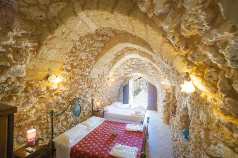 Masseria Relais Saraceno With Pool - Happy Rentals