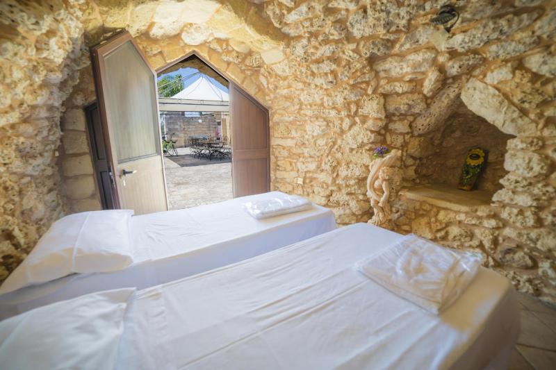 Masseria Relais Saraceno With Pool - Happy Rentals