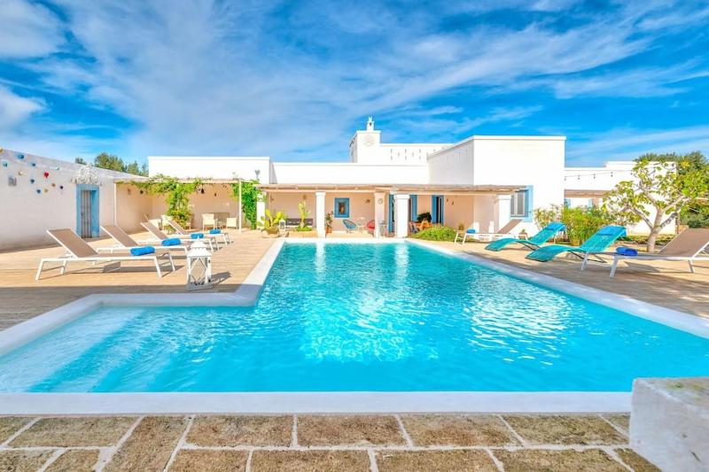 Masseria Tufo Bianco by Raro Villas