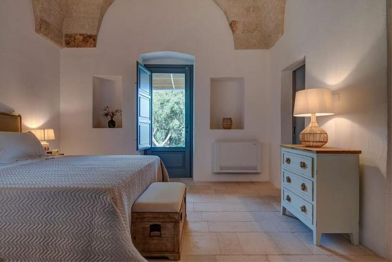 Masseria Tufo Bianco by Raro Villas