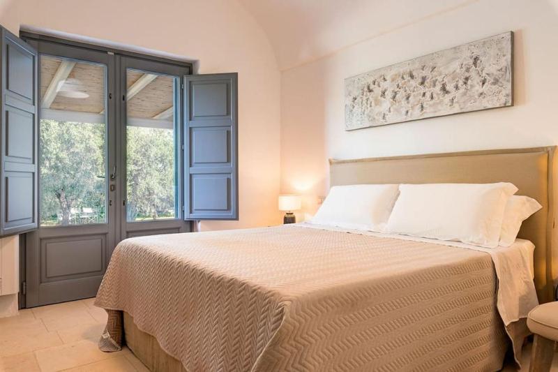 Masseria Tufo Bianco by Raro Villas