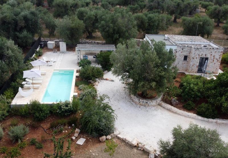 Mediterranean villa with private pool and garden