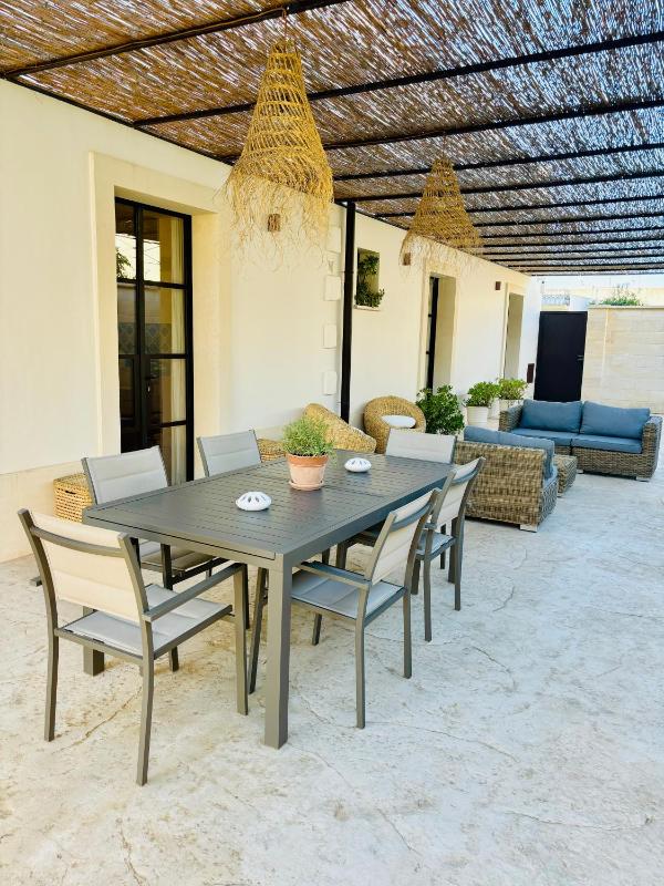 M&G Suite Home