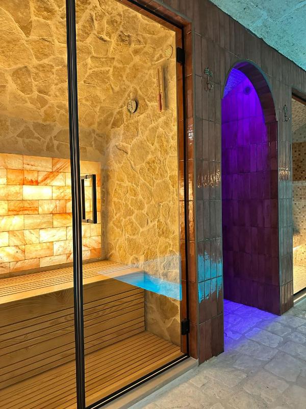 Midi Pool Villa & SPA