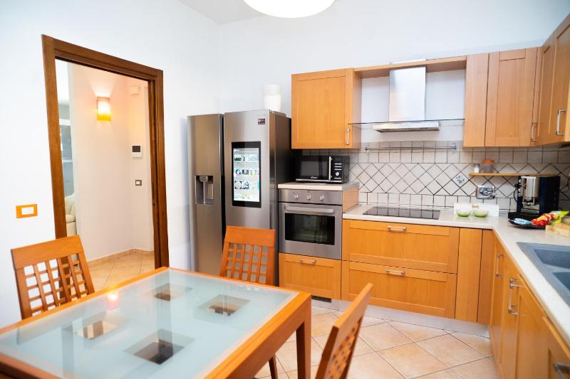 Moderna villa con piscina a due Passi dal Golf Club