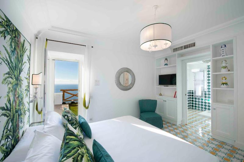 My Exclusive Italy - Exclusive Villa in Praiano with Pool & View