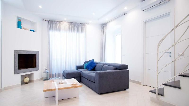 My Exclusive Italy - Spacious Villa with 4 rooms, pool, solarium & garden