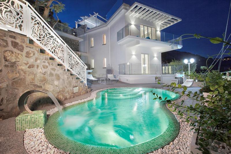 My Exclusive Italy - Villa by the beach with sea-view and Luxury amenities