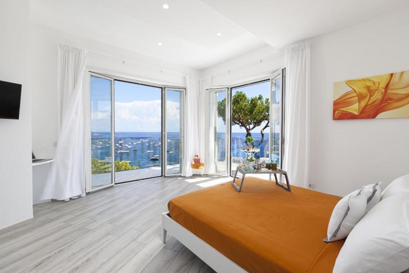 My Exclusive Italy - Villa by the beach with sea-view and Luxury amenities