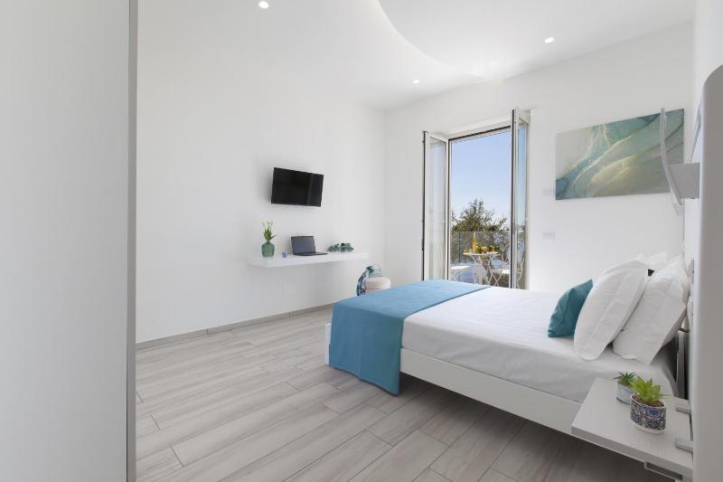 My Exclusive Italy - Villa by the beach with sea-view and Luxury amenities
