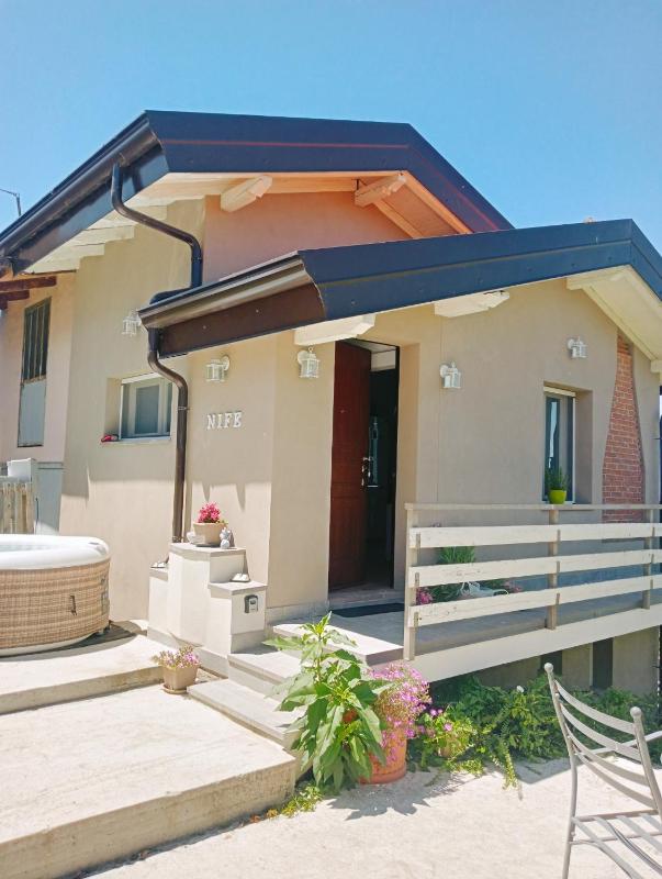 NiFe Tiny House - Secret Garden