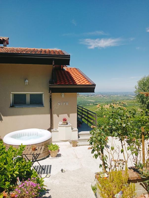 NiFe Tiny House - Secret Garden