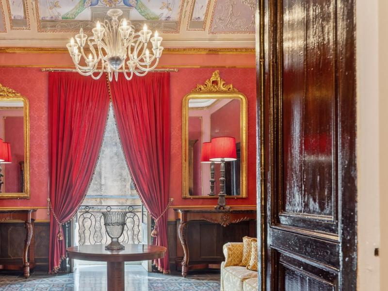 Palazzo Di Lorenzo - Exclusive Palace with Panoramic Terrace and Minipool