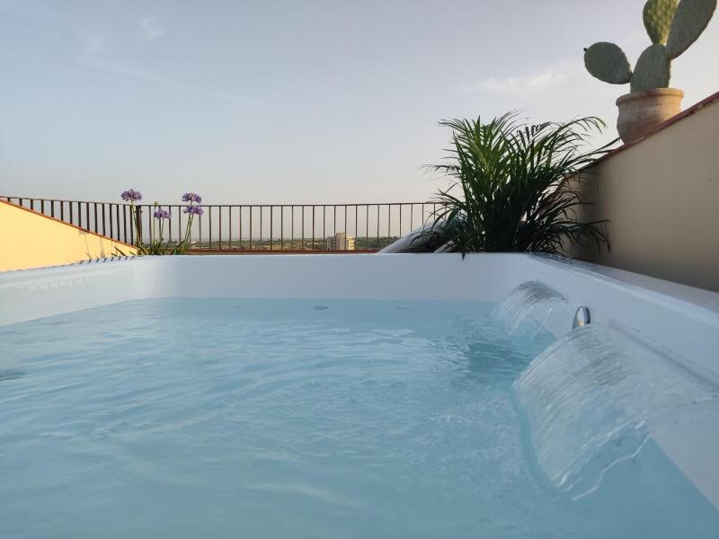 Palazzo Di Lorenzo - Exclusive Palace with Panoramic Terrace and Minipool