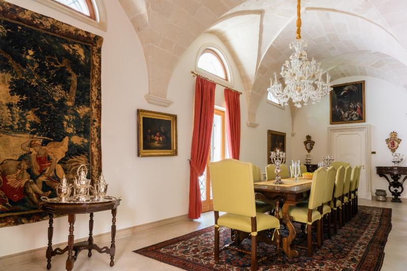 Palazzo P D'ajmo - Dimora Storica