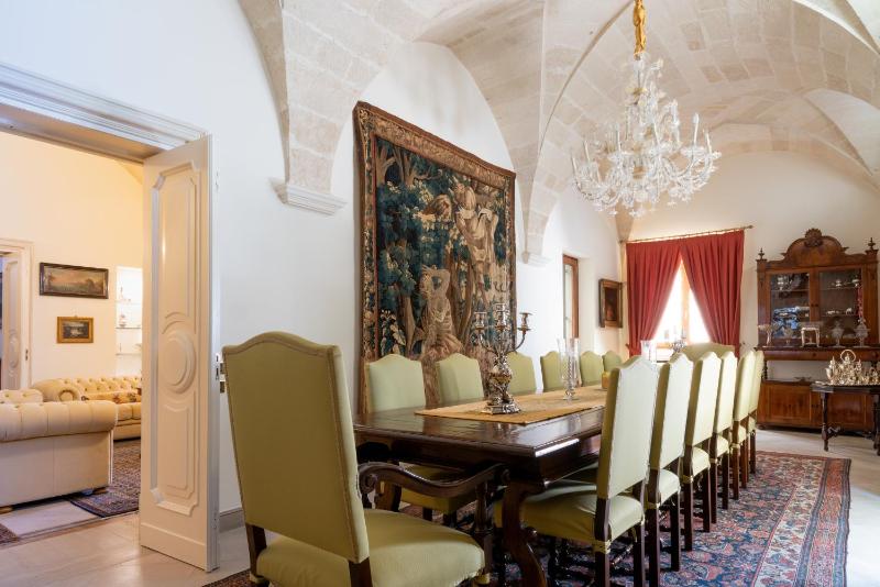 Palazzo P D'ajmo - Dimora Storica