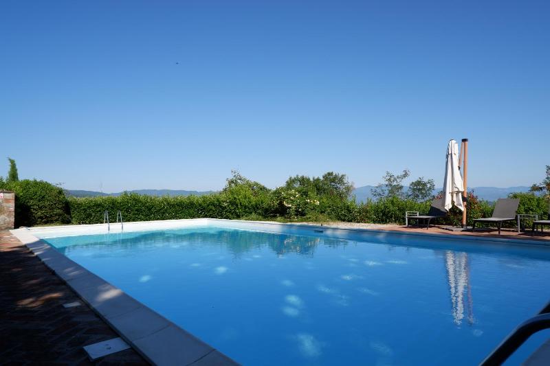 Palazzo Prugnoli, Monte Santa Maria Tiberina, 8 Bedroom villa with private pool & superb views